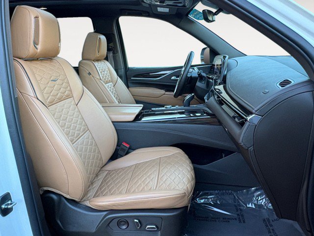 Used 2022 Cadillac Escalade Sport w/ Touring Package AWD/4WD image 9