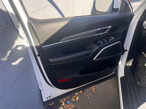 Used 2022 Kia Telluride EX w/ EX Premium Package image 15