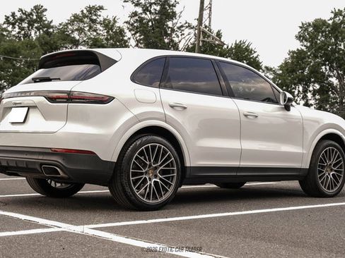 Used 2020 Porsche Cayenne AWD/4WD image 8