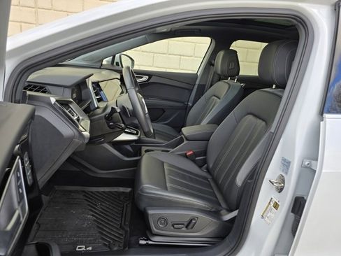Used 2024 Audi Q4 e-tron Premium Plus w/ Premium Plus image 24