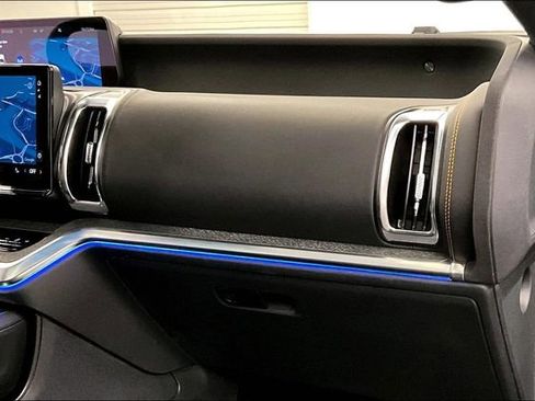 Used 2025 Ford Expedition Tremor AWD/4WD image 18