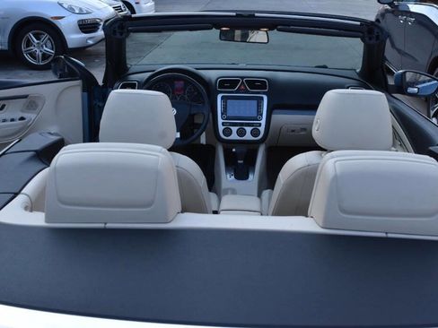 Used 2009 Volkswagen Eos Komfort image 25