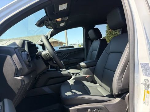 Used 2026 Chevrolet Colorado Trail Boss AWD/4WD image 13