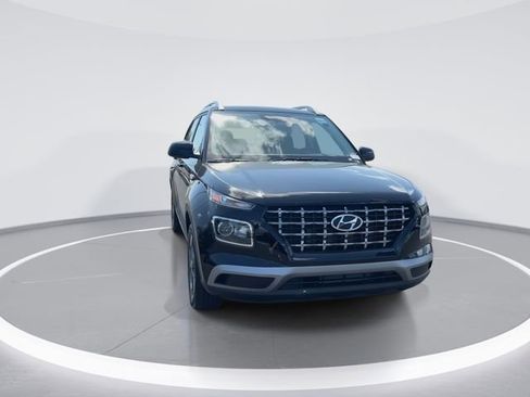 New 2026 Hyundai Venue SEL FWD image 2