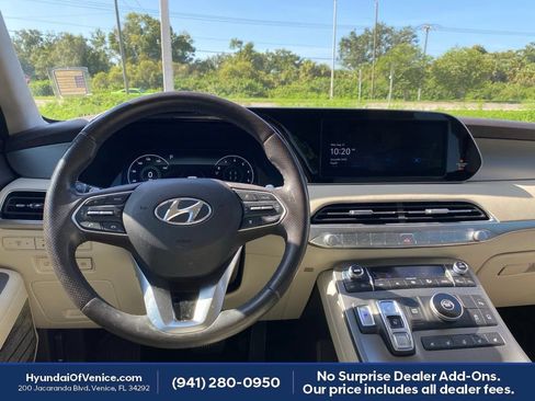 Used 2020 Hyundai Palisade Limited FWD image 3