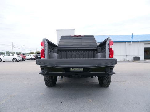 Certified 2024 Chevrolet Silverado 1500 ZR2 w/ Technology Package image 5