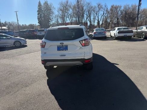 Used 2018 Ford Escape SE w/ SE Sync 3 Package image 14