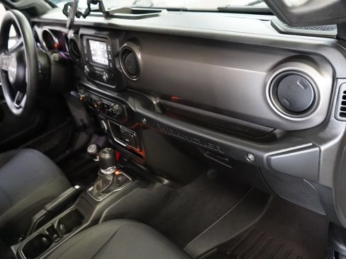 Used 2021 Jeep Wrangler Unlimited Sport AWD/4WD image 20