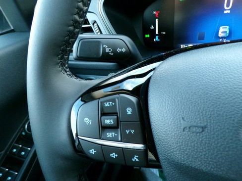 New 2026 Ford Escape SE w/ Class II Trailer Tow Package image 16