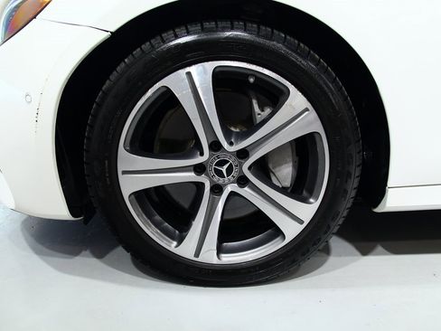 Used 2020 Mercedes-Benz E 350 4MATIC Sedan image 17