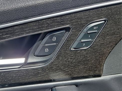 Used 2023 Audi Q7 3.0T Premium Plus image 15