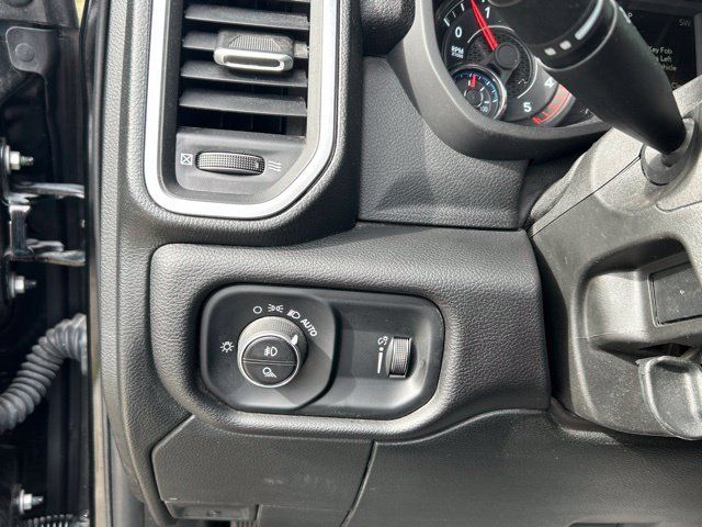 Used 2024 RAM 3500 Big Horn w/ Night Edition AWD/4WD image 31
