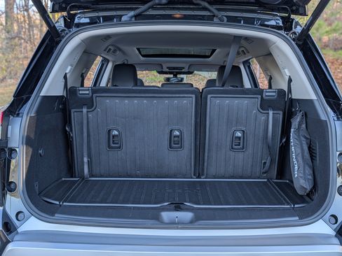 Used 2024 Nissan Pathfinder Platinum w/ Cargo Package image 21