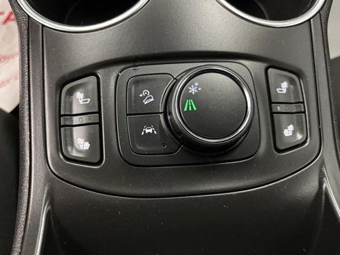 Used 2023 GMC Terrain SLT image 29