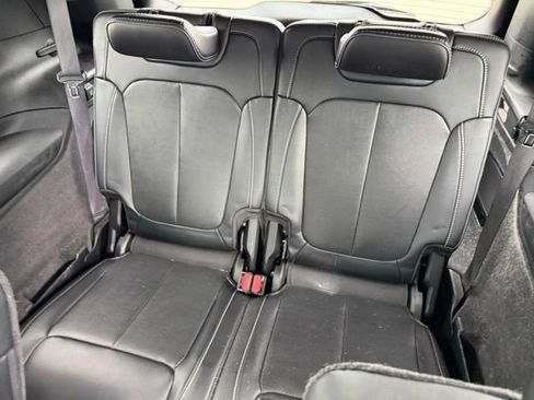 Used 2021 Jeep Grand Cherokee L Overland w/ Luxury Tech Group IV AWD/4WD image 15