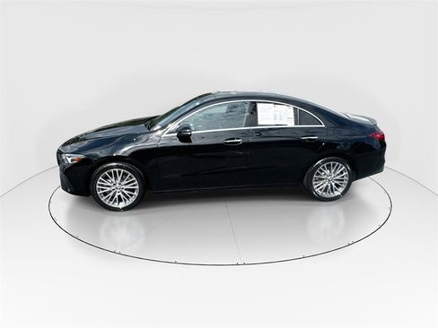 Used 2024 Mercedes-Benz CLA 250 4MATIC w/ Exclusive Package image 5