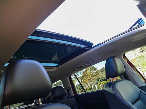 Used 2018 Volkswagen Atlas SEL w/ R-Line Package image 20