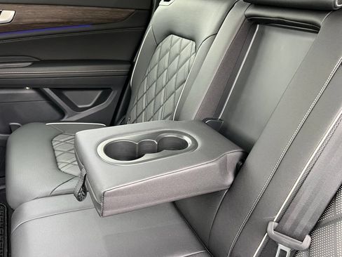 New 2025 Volkswagen Atlas SEL Premium R-Line AWD/4WD image 39