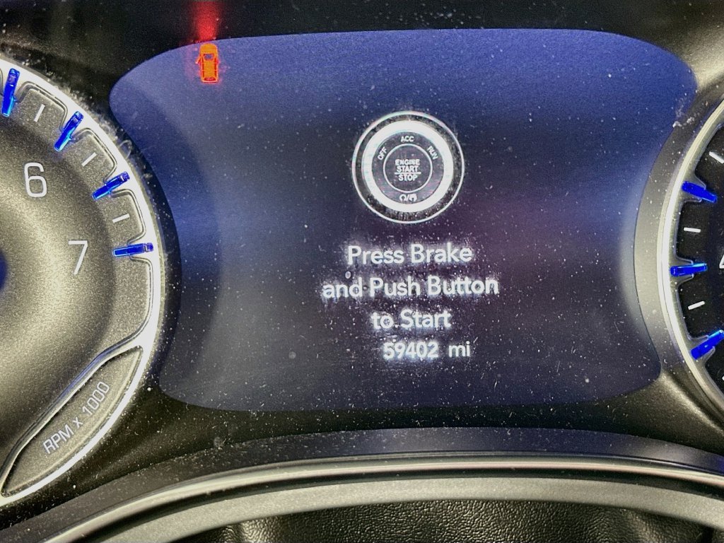 Certified 2025 Chrysler Pacifica Limited FWD image 20