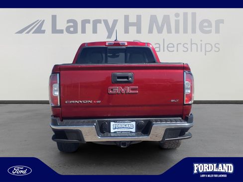 Used 2017 GMC Canyon SLT w/ Driver Alert Package AWD/4WD image 4