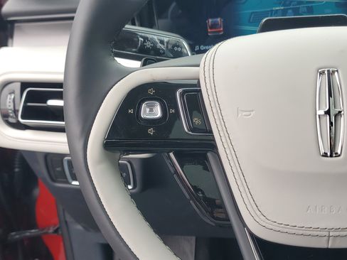 New 2026 Lincoln Aviator AWD image 16