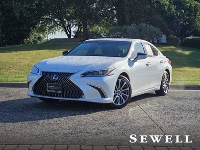 Certified 2020 Lexus ES 300h w/ Premium Package