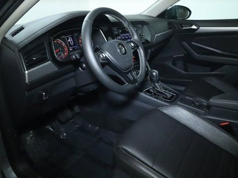 Used 2021 Volkswagen Jetta SE w/ SE Cold Weather Package FWD image 17