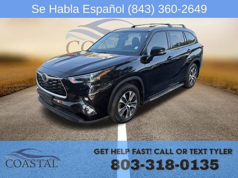 Used 2022 Toyota Highlander XLE FWD image 1