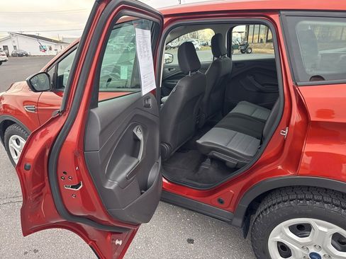 Used 2019 Ford Escape S image 15