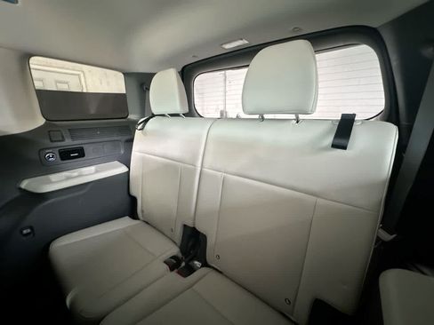 Used 2025 Hyundai Santa Fe SEL FWD image 22