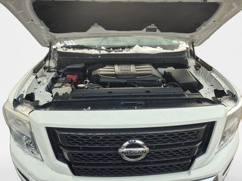 Used 2023 Nissan Titan SV image 23