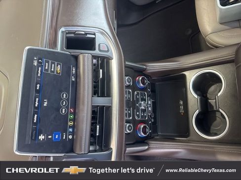 Used 2021 Chevrolet Suburban LT w/ Rear Media and Nav Package image 33