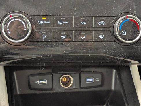 Used 2022 Hyundai Tucson SE image 26