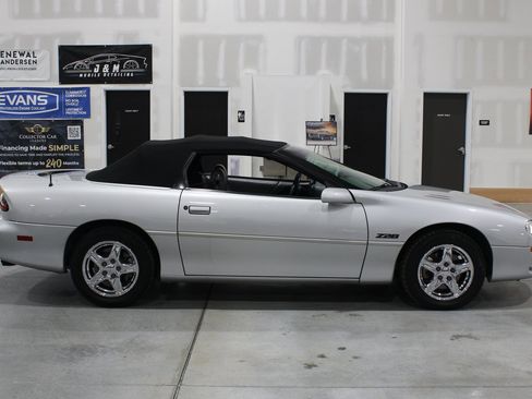 Used 1998 Chevrolet Camaro Z28 RWD image 21