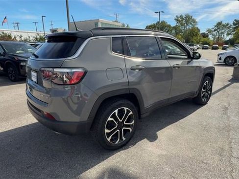 Used 2022 Jeep Compass Limited image 8