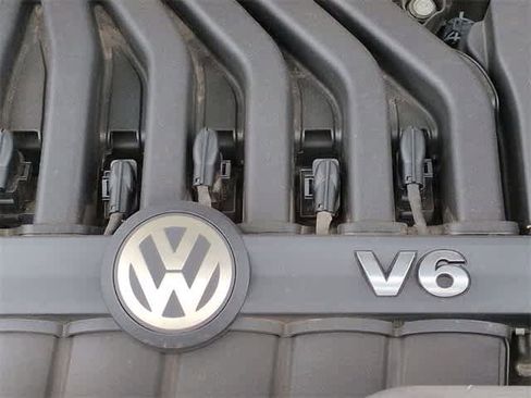 Used 2022 Volkswagen Atlas SE w/ Panoramic Sunroof Package image 14