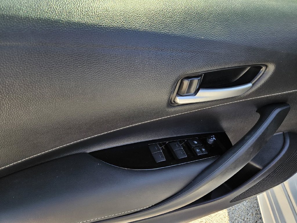 Used 2022 Toyota Corolla SE FWD image 16
