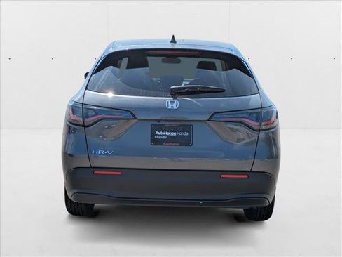 New 2026 Honda HR-V LX image 8