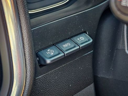 Used 2020 GMC Sierra 1500 AT4 w/ AT4 Premium Package image 19