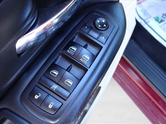 Used 2017 Dodge Grand Caravan SXT w/ Rear Park Assist Package FWD image 16