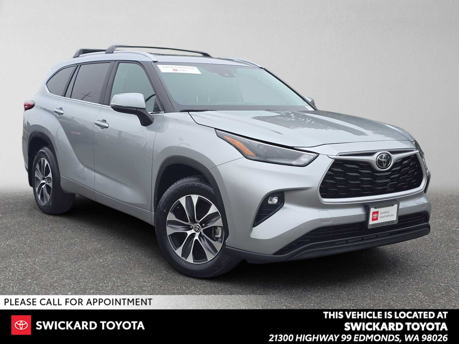 Used 2023 Toyota Highlander XLE AWD/4WD image 1
