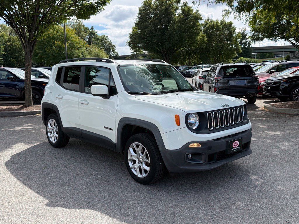 Used 2017 Jeep Renegade Latitude AWD/4WD image 1