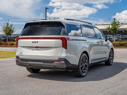 New 2026 Kia Carnival SX Prestige image 4