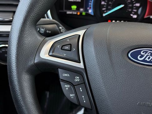 Used 2019 Ford Fusion SE image 26