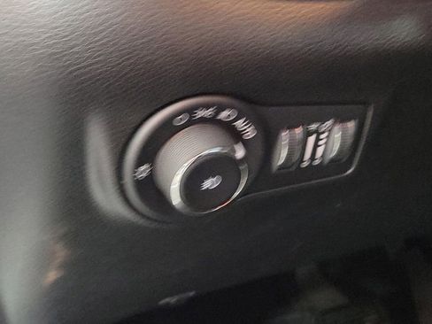 Used 2024 Jeep Compass Latitude AWD/4WD image 21
