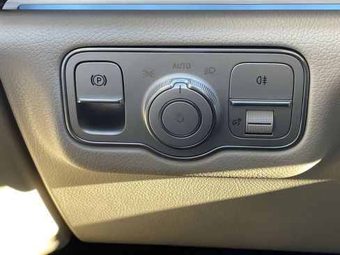 Certified 2025 Mercedes-Benz GLE 350 4MATIC w/ AMG Line Exterior image 23