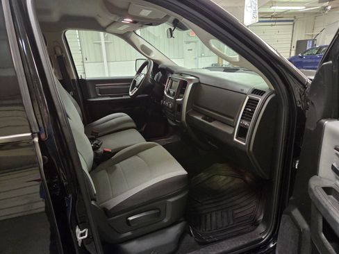 Used 2022 RAM 1500 Classic SLT RWD image 26