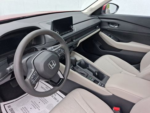 Used 2023 Honda Accord EX image 4