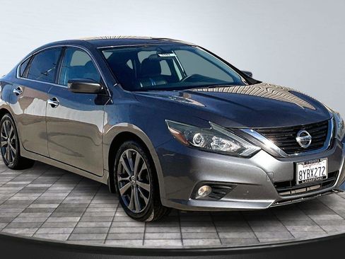 Used 2018 Nissan Altima 2.5 SR w/ SR Special Edition image 1