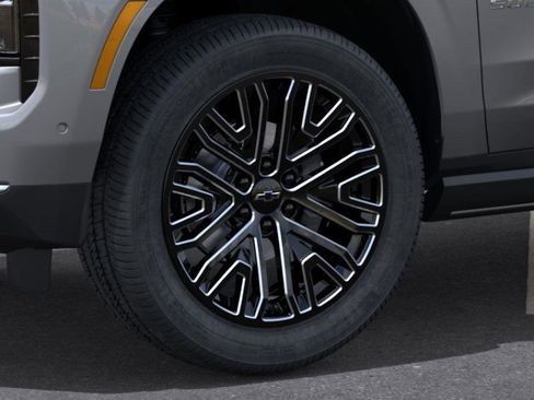 New 2025 Chevrolet Suburban High Country image 22